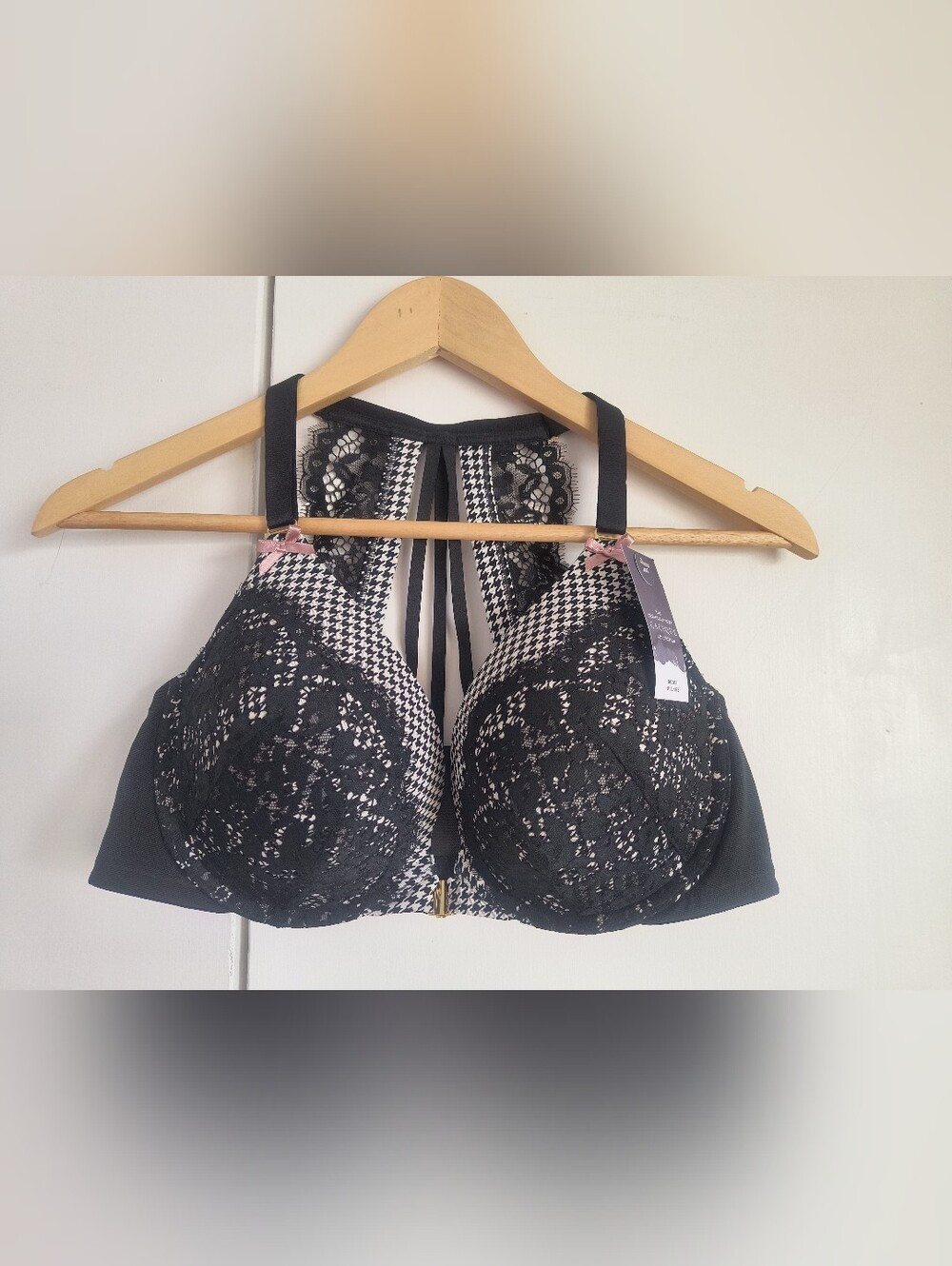 Cacique Lace Push Up Boost Plunge Front Closure Bra 40C Black White